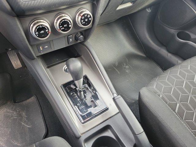 Mitsubishi Outlander Sport  2024