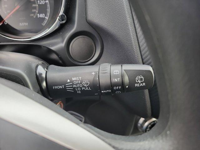 Mitsubishi Outlander Sport  2024