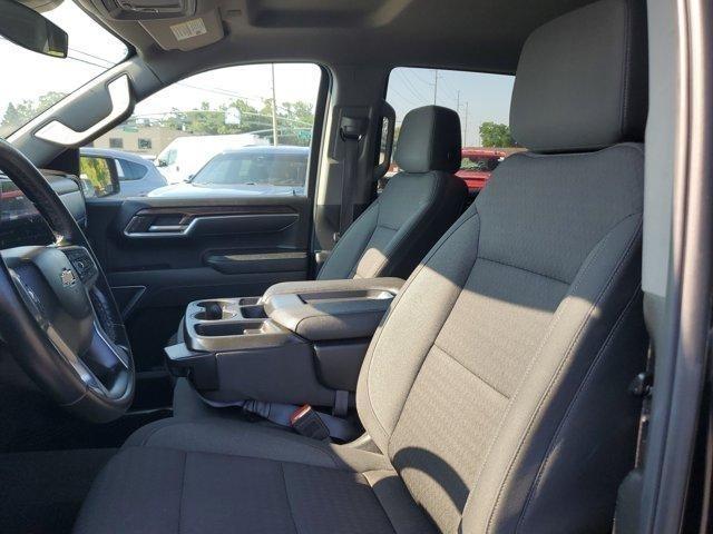 Chevrolet Silverado 1500  2025