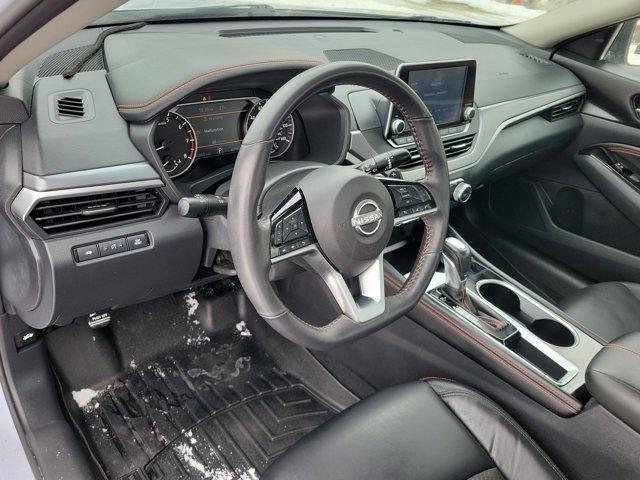 Nissan Altima  2023