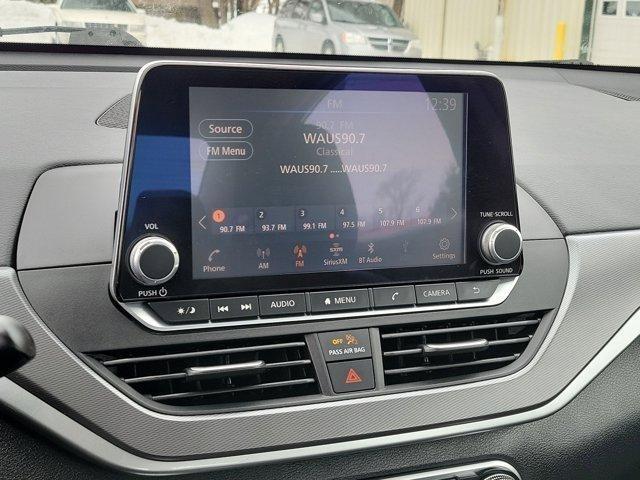 Nissan Altima  2023