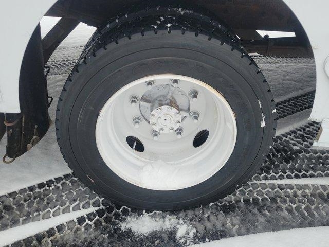 Freightliner MT45 Chassis  2004