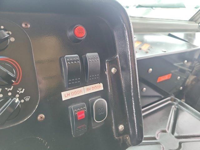 Freightliner MT45 Chassis  2004