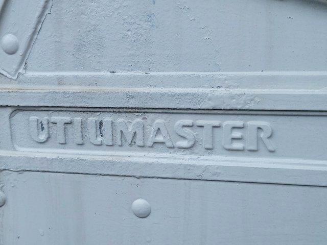 Freightliner MT45 Chassis  2004