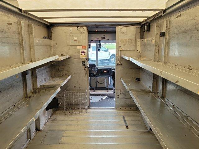 Freightliner MT45 Chassis  2004