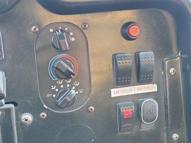 Freightliner MT45 Chassis  2004