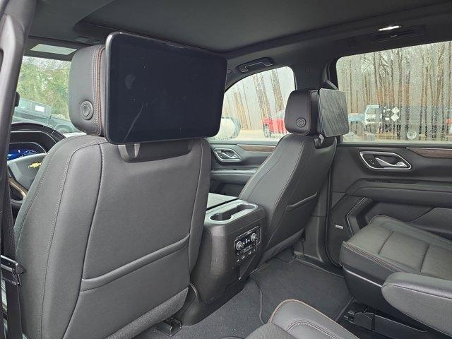 Chevrolet Suburban  2024