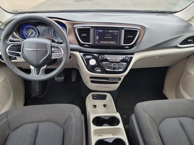 Chrysler Voyager  2023