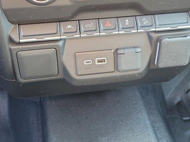 Chevrolet Silverado 1500  2025