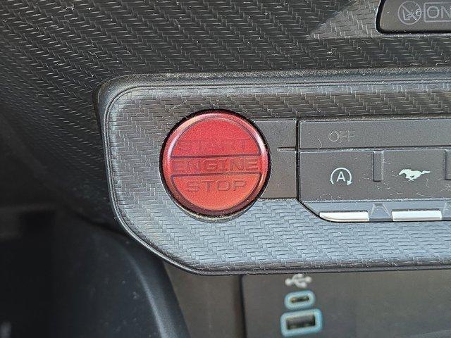 Ford Mustang  2024