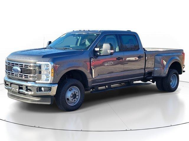 Ford F-350 SD  2025