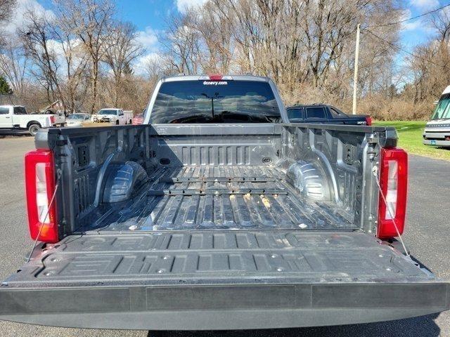 Ford F-350 SD  2025