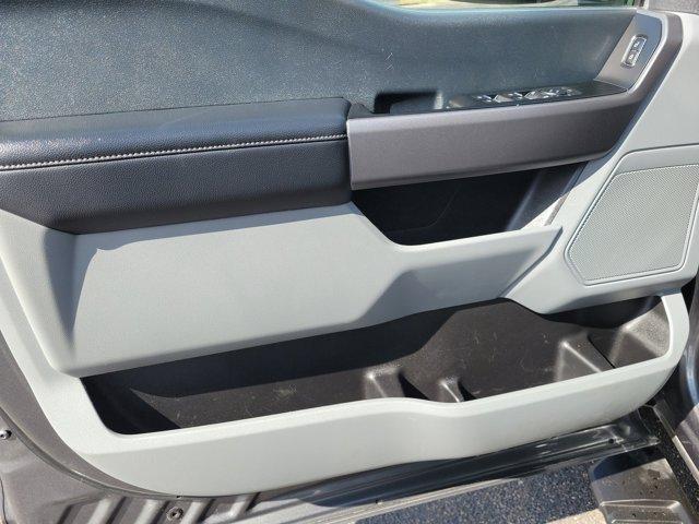 Ford F-350 SD  2025