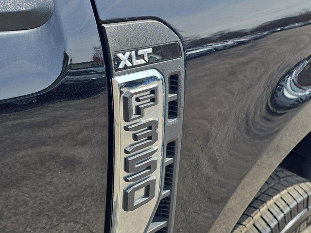 Ford F-350 SD  2025