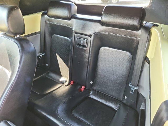 Volkswagen New Beetle  2004