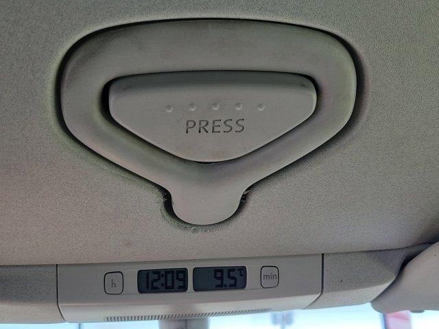 Volkswagen New Beetle  2004