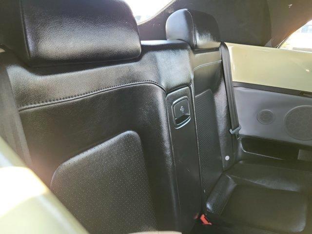 Volkswagen New Beetle  2004