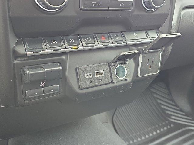 Chevrolet Silverado 1500  2025