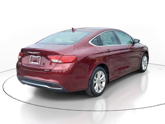 Chrysler 200  2017