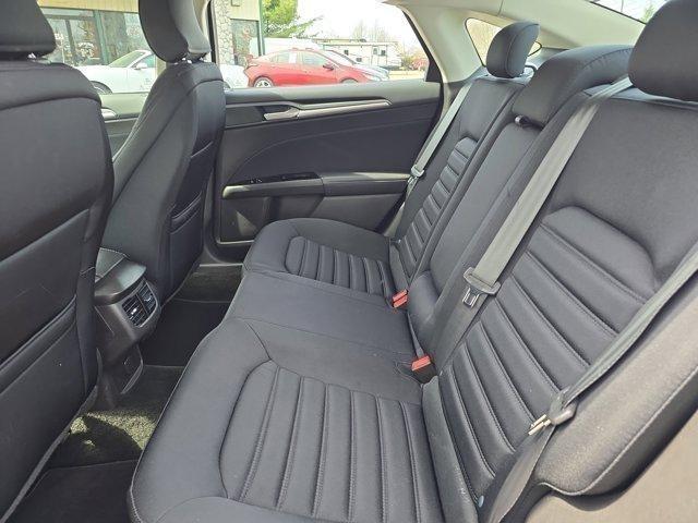 Ford Fusion Hybrid  2016
