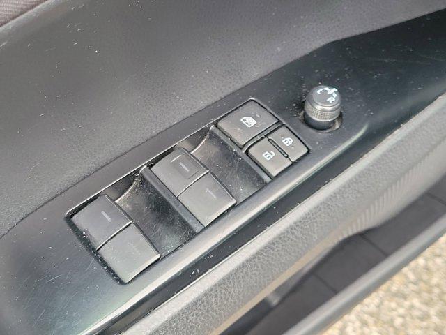 Toyota Camry Hybrid  2025