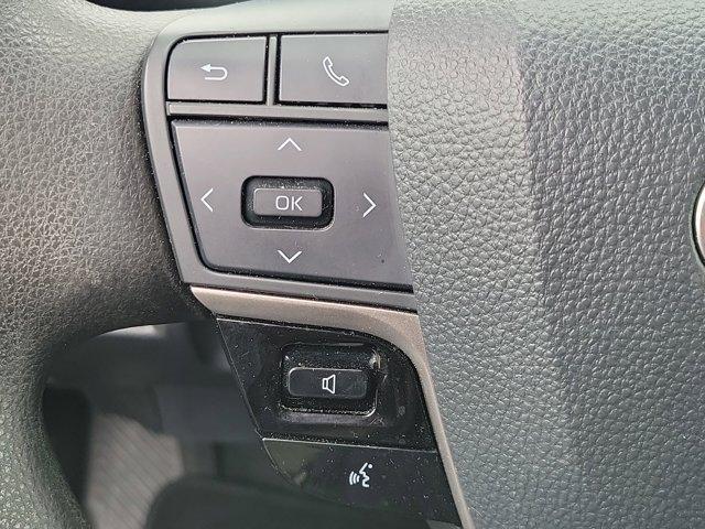 Toyota Camry Hybrid  2025