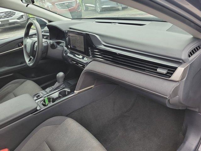 Toyota Camry Hybrid  2025