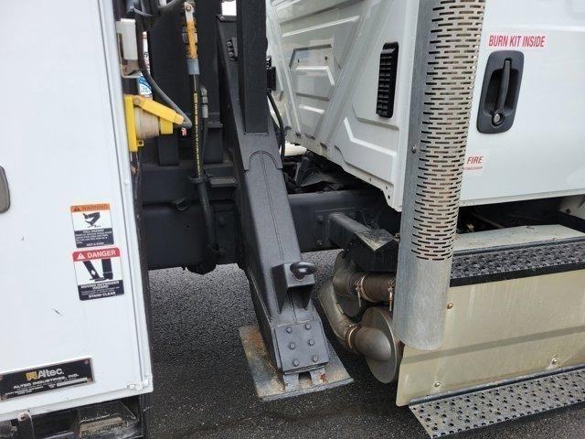 International 7400  2016