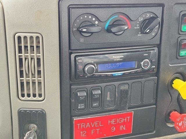 International 7400  2016