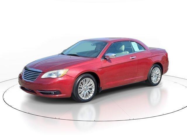 Chrysler 200  2013