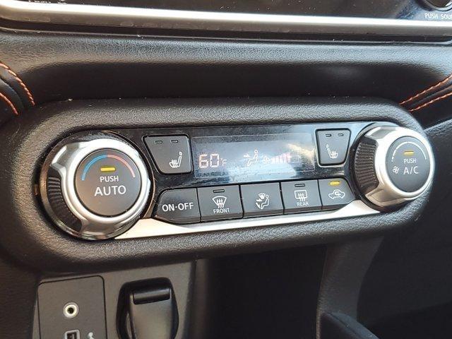 Nissan Versa  2020