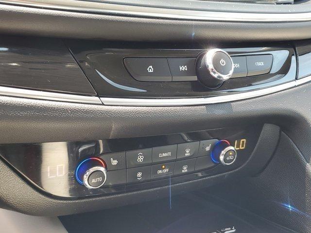 Buick Enclave  2023