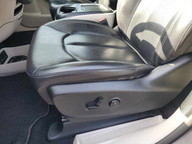 Chrysler Pacifica  2023
