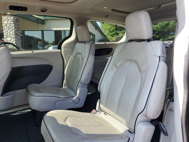 Chrysler Pacifica  2021