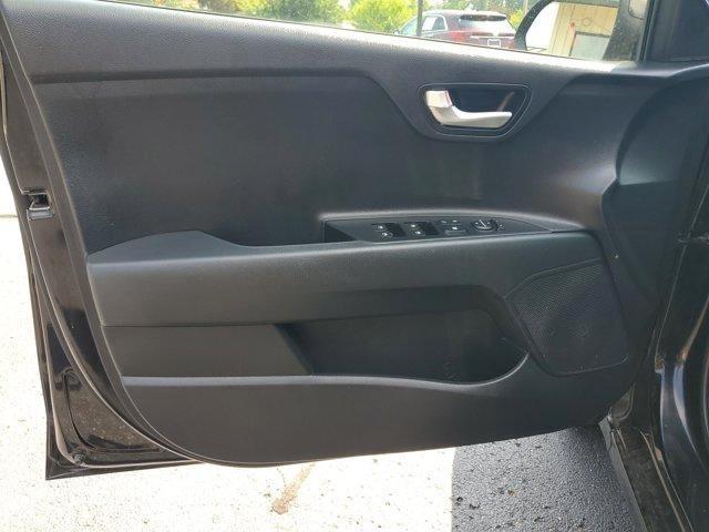 Kia Rio  2023