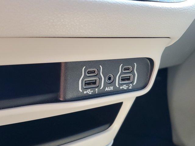 Chrysler Pacifica  2024