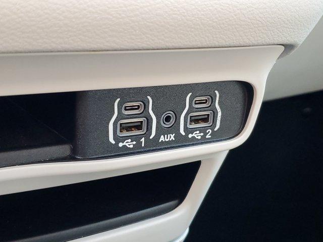 Chrysler Pacifica  2023