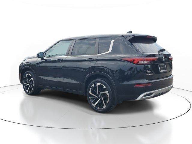 Mitsubishi Outlander  2022