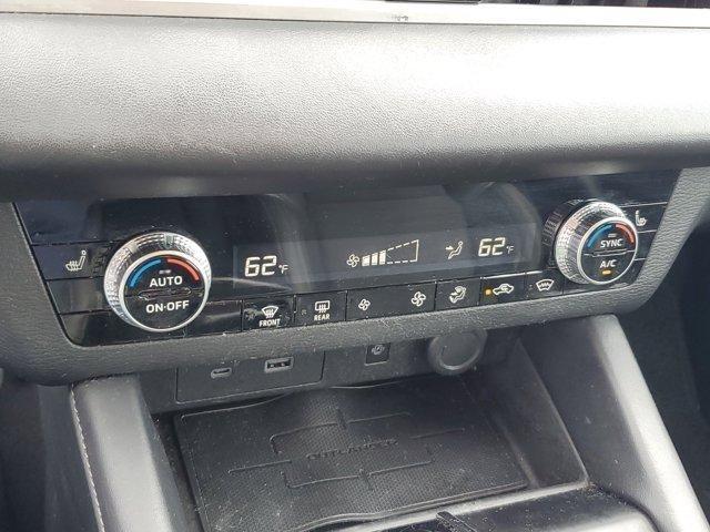 Mitsubishi Outlander  2022