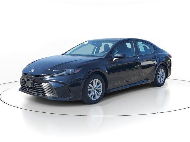 Toyota Camry Hybrid  2025