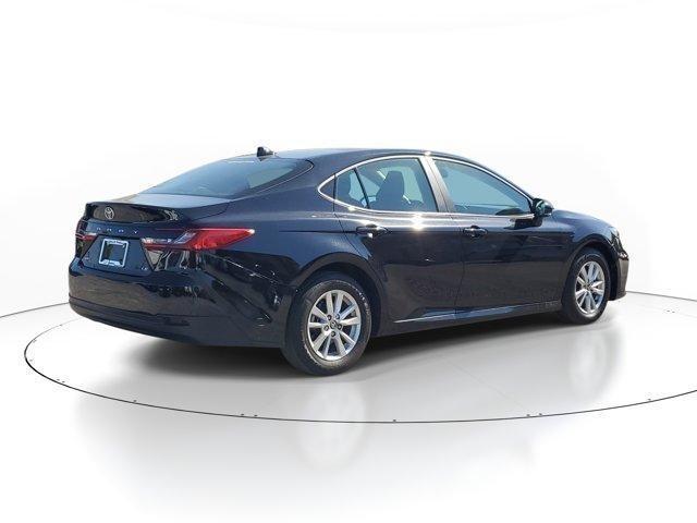 Toyota Camry Hybrid  2025