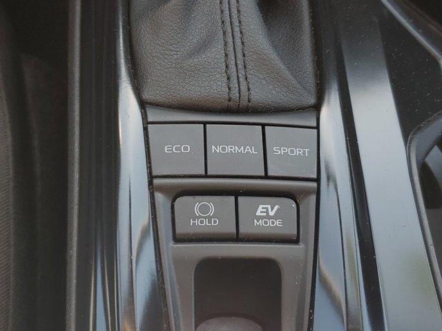 Toyota Camry Hybrid  2025