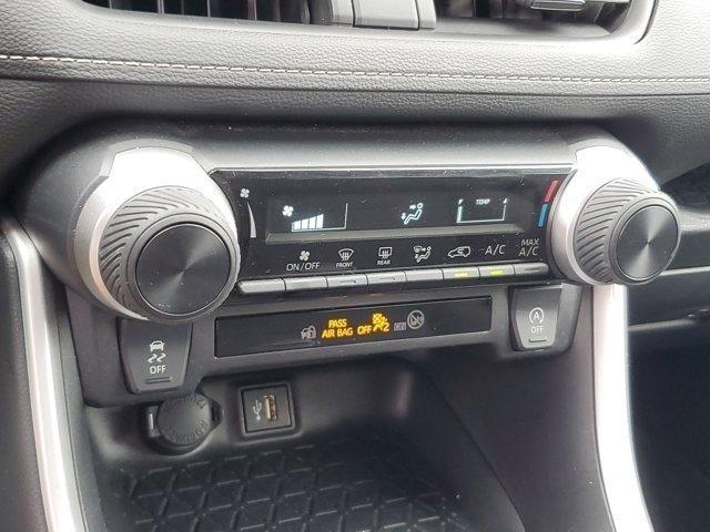 Toyota RAV4  2025
