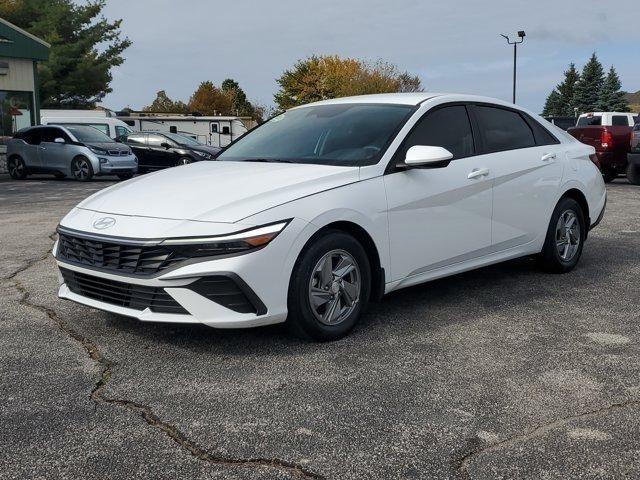 Hyundai Elantra  2025