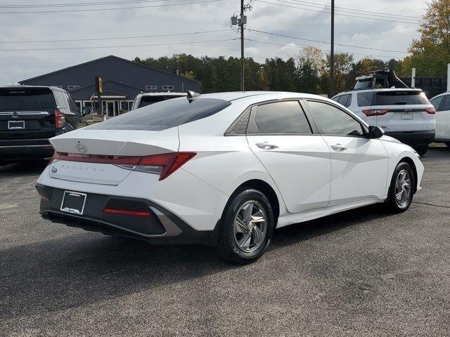 Hyundai Elantra  2025