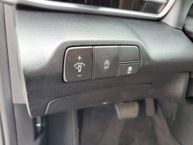 Hyundai Elantra  2025