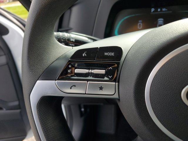 Hyundai Elantra  2025