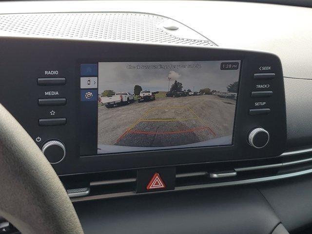 Hyundai Elantra  2025