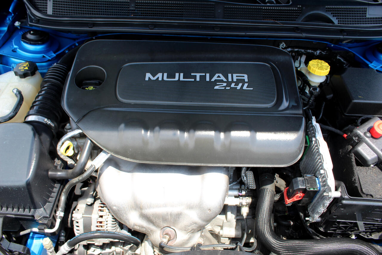 Dodge Dart 4dr Sdn SXT 2015 Dodge Dart 4dr Sdn SXT 2015