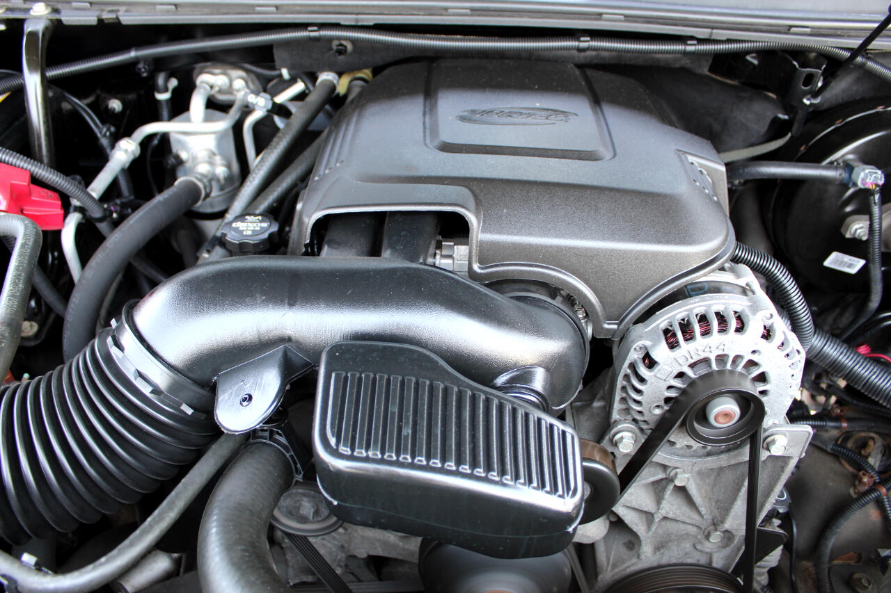 Chevrolet Tahoe 4WD 4dr 1500 LT 2013 Chevrolet Tahoe 4WD 4dr 1500 LT 2013